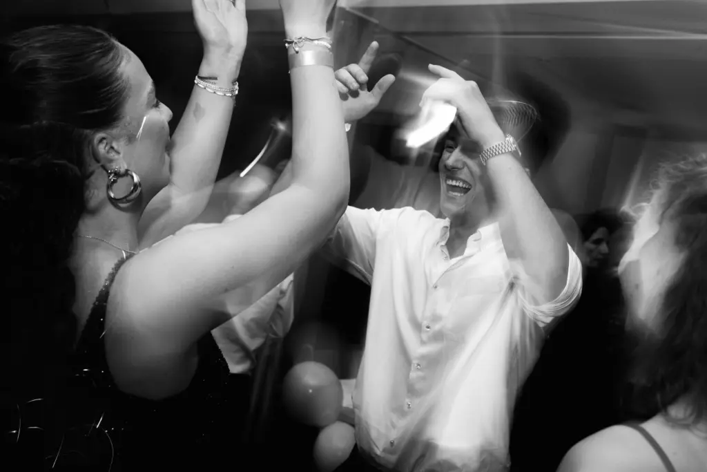 Ausgelassene Party-Stimmung bei einem Abiball in Oldenburg.