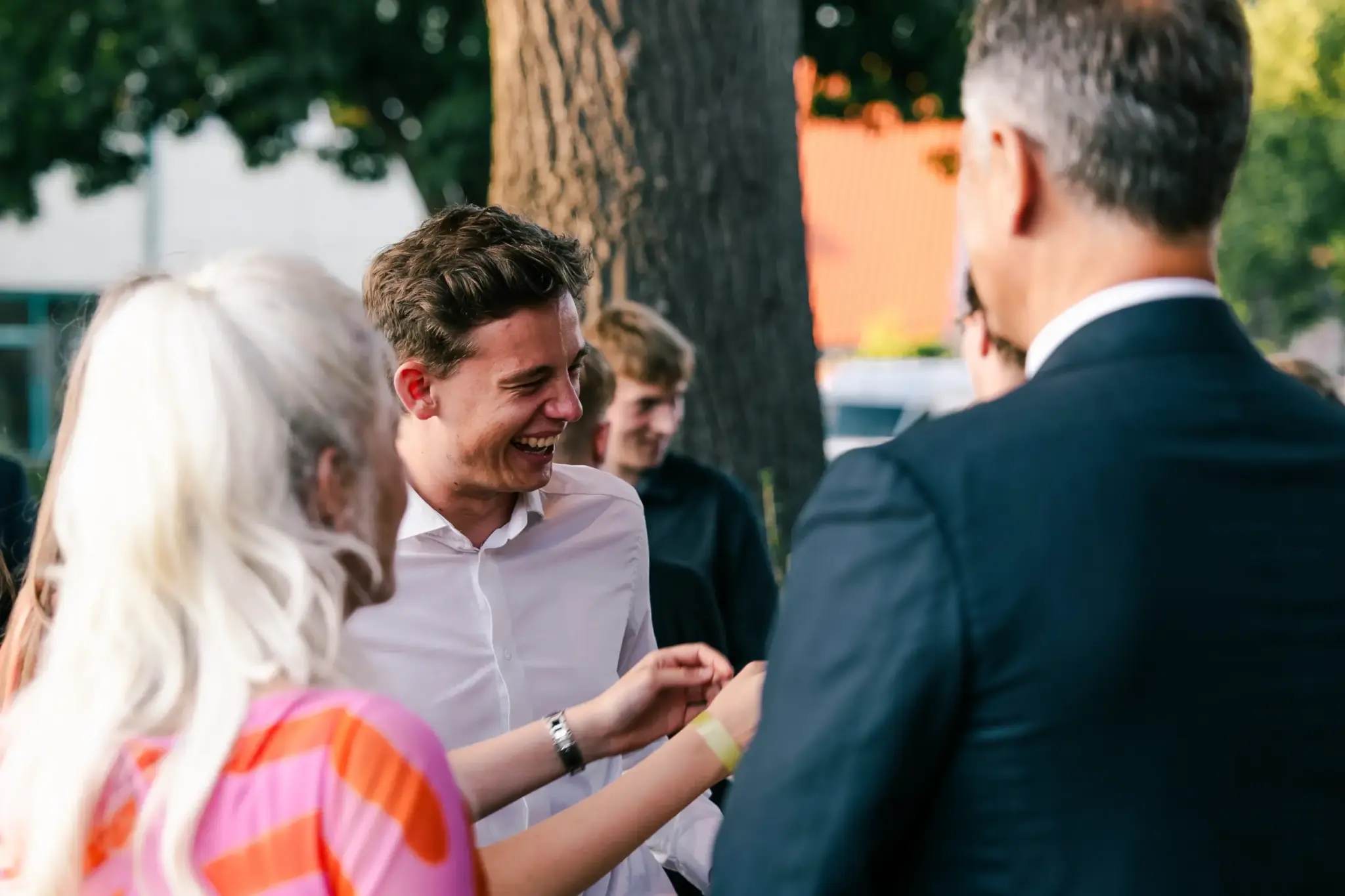 Hochzeit in Oldenburg – Gäste am Empfang